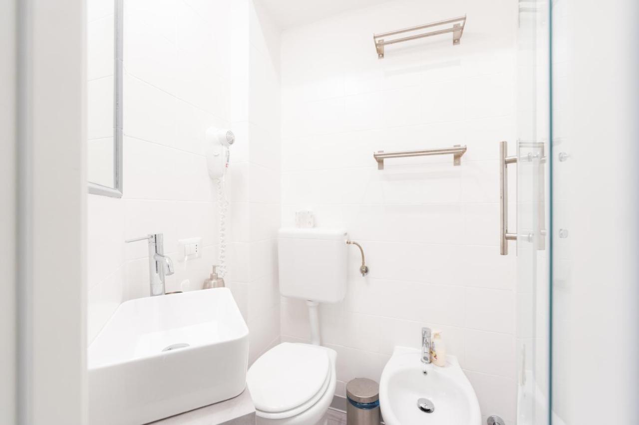 Guest house White Gioberti